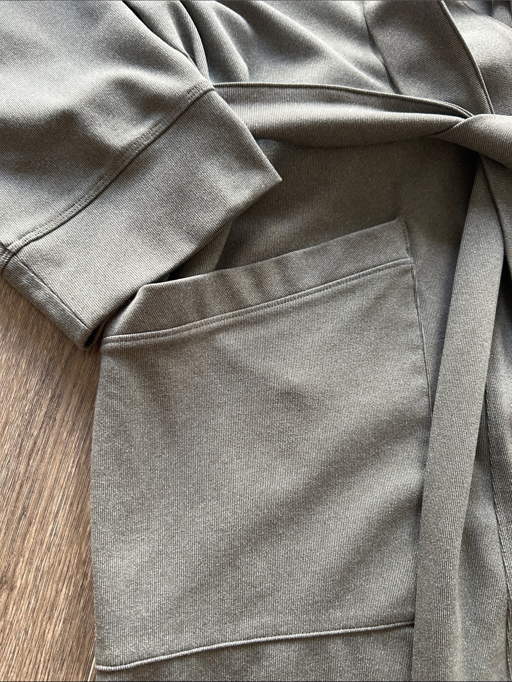 Free FWD Men's All Day Robe - Picture 4 of 7